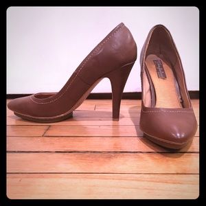Zara Brown Trafaluc Pounted Toe Platform Pumps